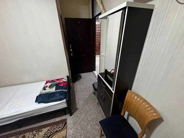 مسافرخانه زمانی - واحد ۱۱