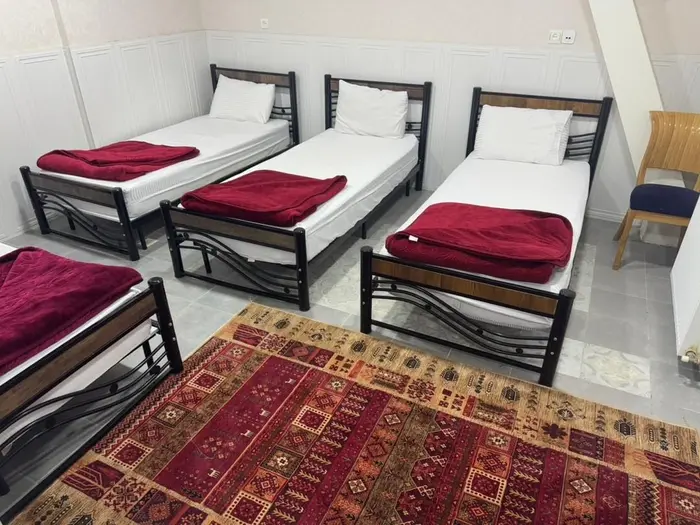 مسافرخانه زمانی - واحد 8