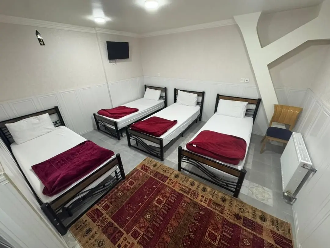 مسافرخانه زمانی - واحد 8