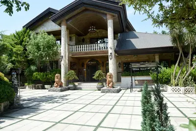 ویلا شش خوابه استخردار آبگرم عمارت رویایی