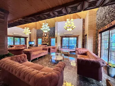 ویلا شش خوابه استخردار آبگرم عمارت رویایی