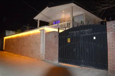 ویلا دوخوابه استخردار آبگرم گلشن 5