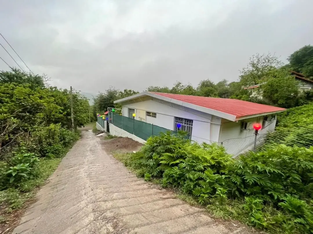 ویلا چهارخوابه جنگلی نقله بر 3