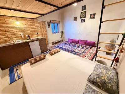 بومگردی کاژه - واحد استرینگ آرت