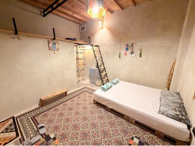 بومگردی کاژه - واحد مکرمه