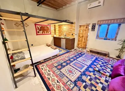 بومگردی کاژه - واحد استرینگ آرت