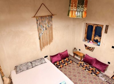 بومگردی کاژه - واحد مکرمه