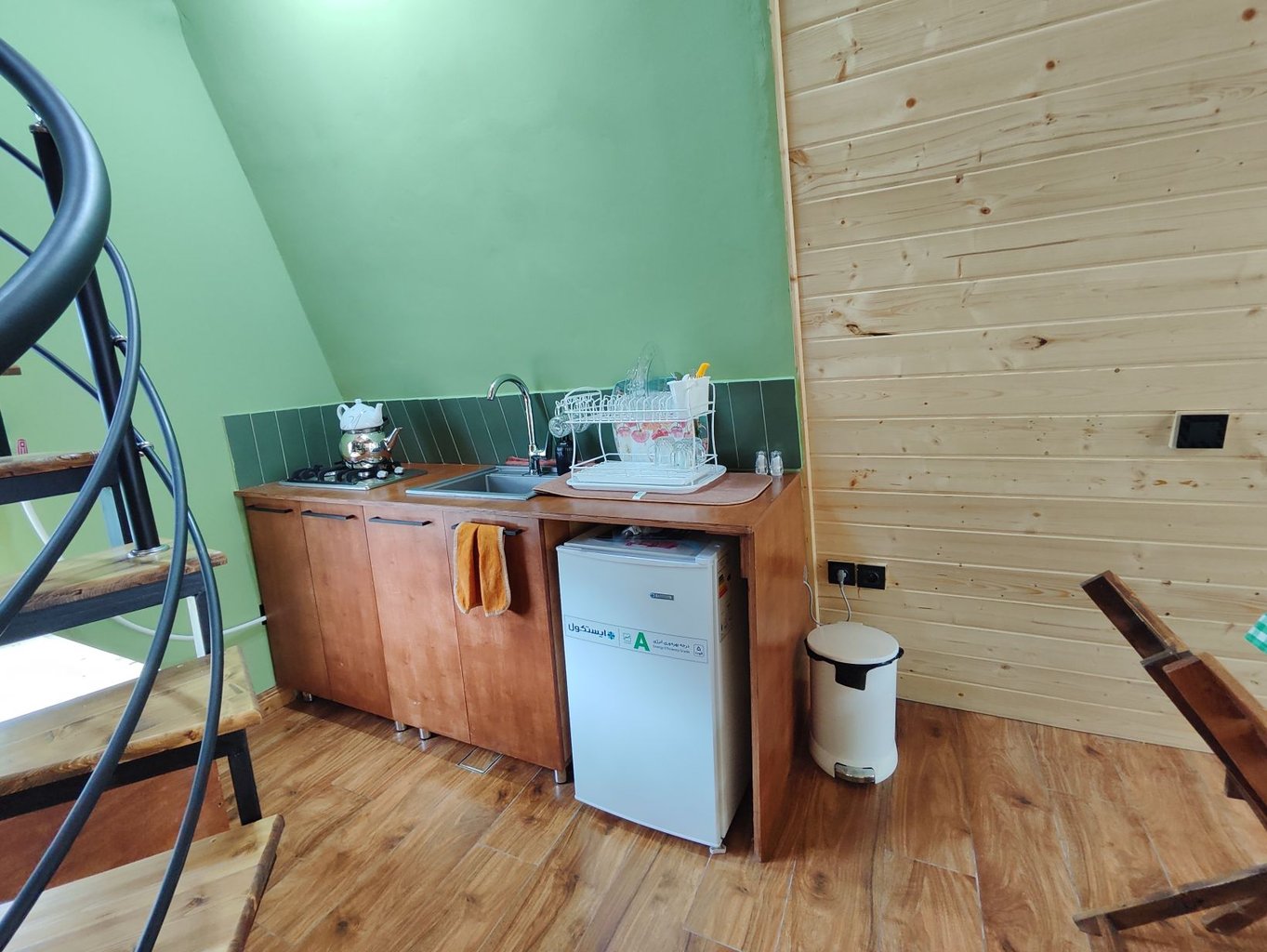 یک خوابه جنگلی آوین