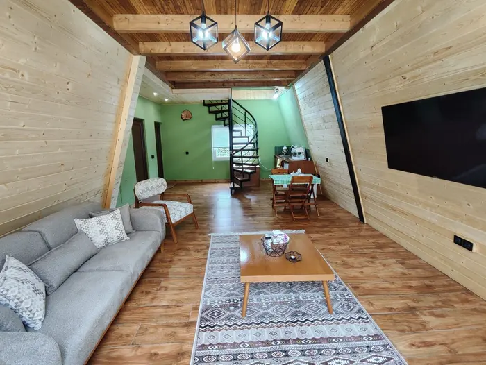 کلبه یک خوابه جنگلی آوین