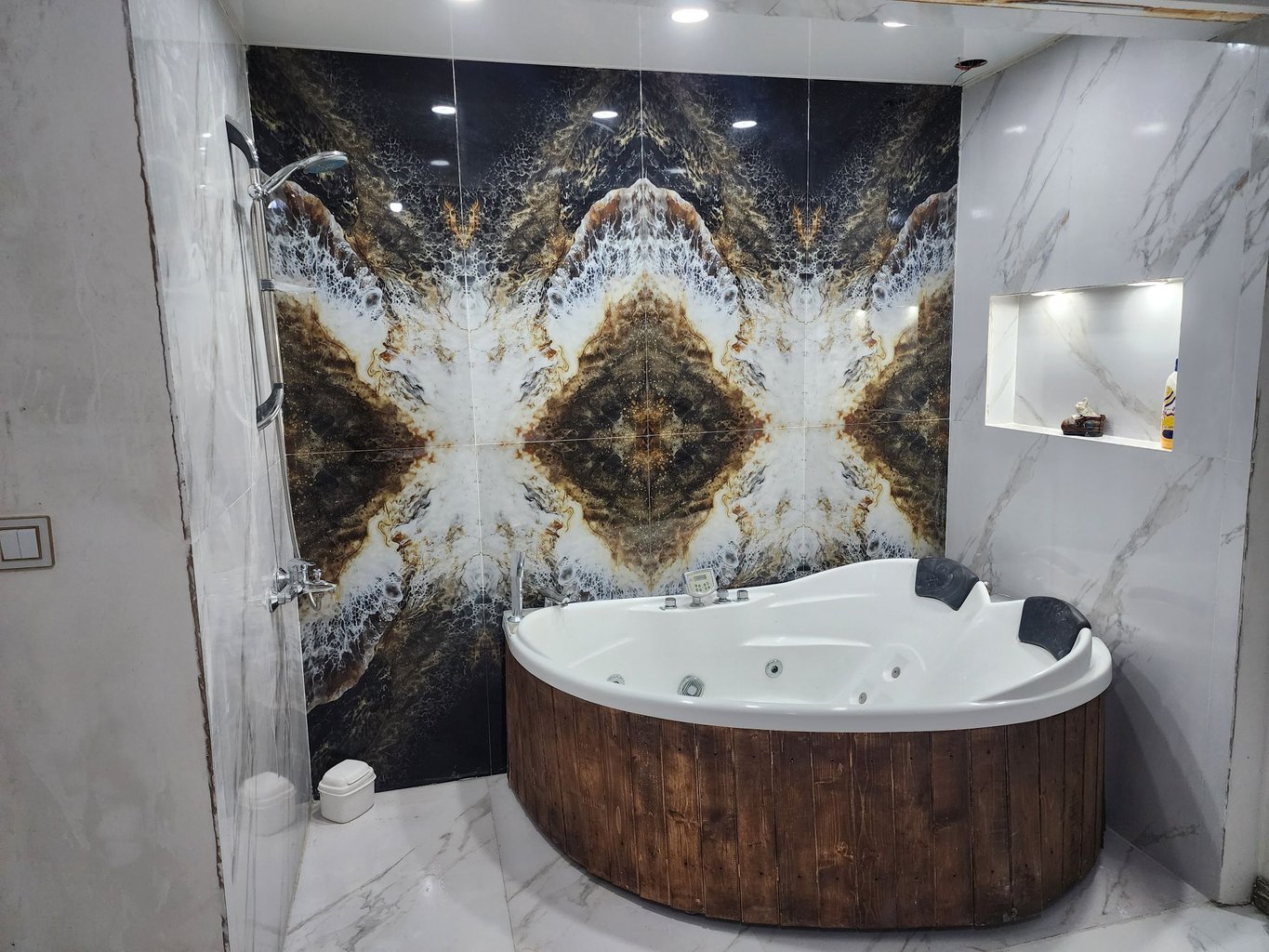 یک خوابه استخردار آبگرم قصرسفید