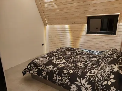 کلبه دوخوابه استخردار آبگرم بلک 1