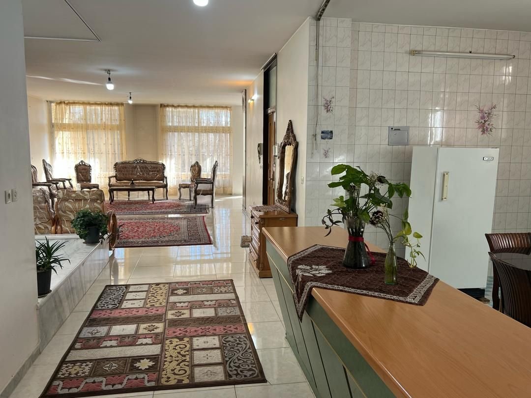 آپارتمان دوخوابه بهار 10