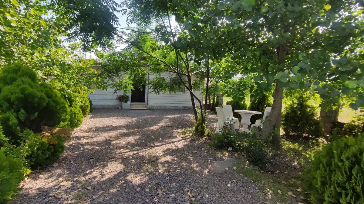 ویلا دوخوابه ساحلی آرامش 1 - نما و محوطه