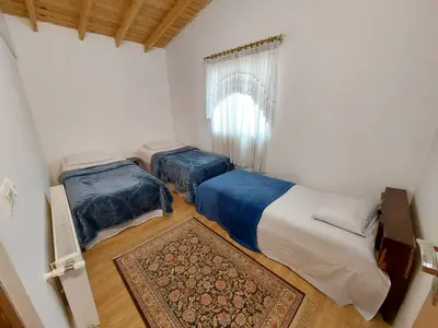 ویلا دوخوابه ساحلی آرامش 1