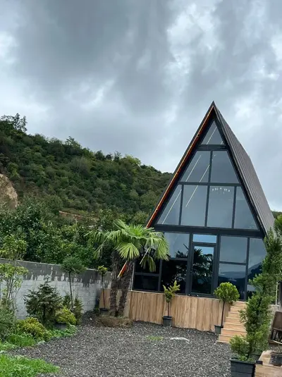 کلبه دوخوابه سوئیسی لمیز