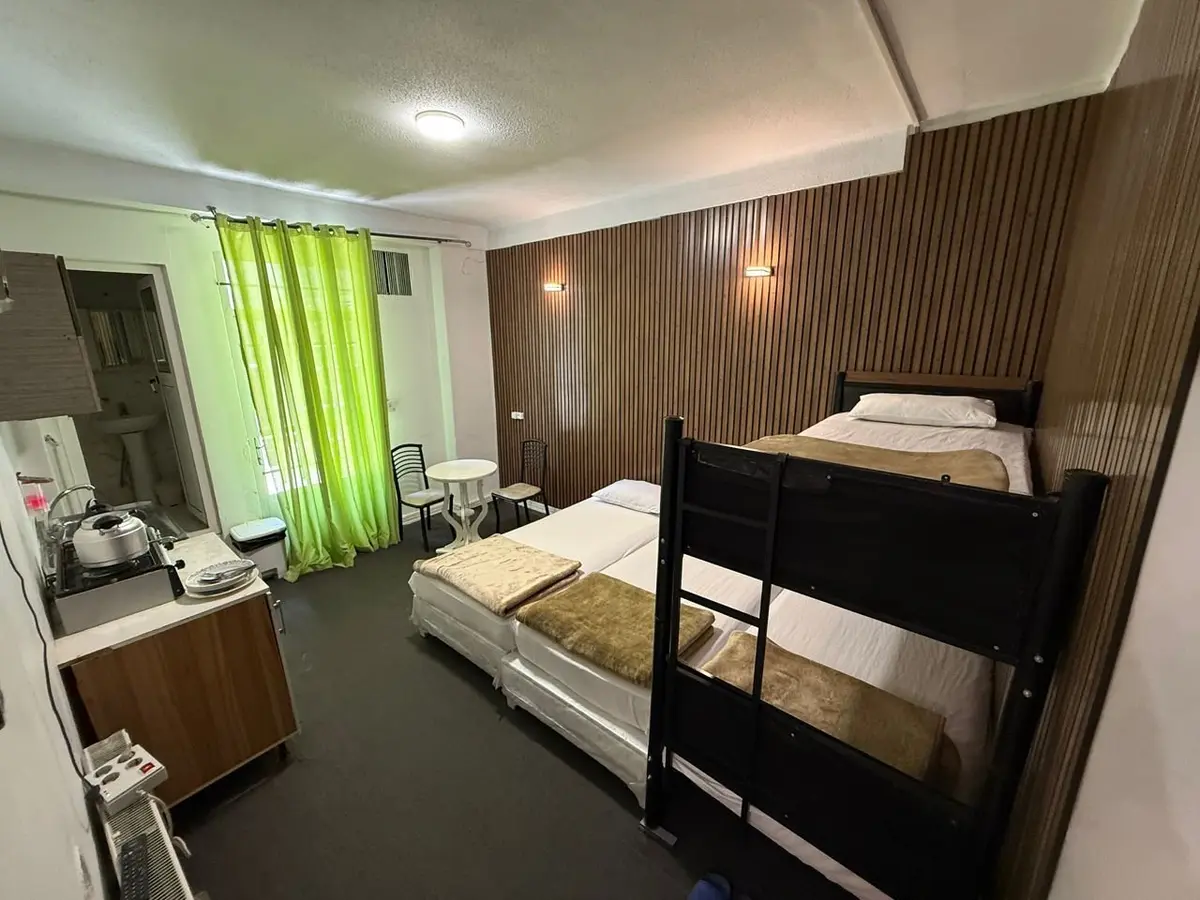 سوئیت فلت اسلامی واحد 301 بلوار کشاورز