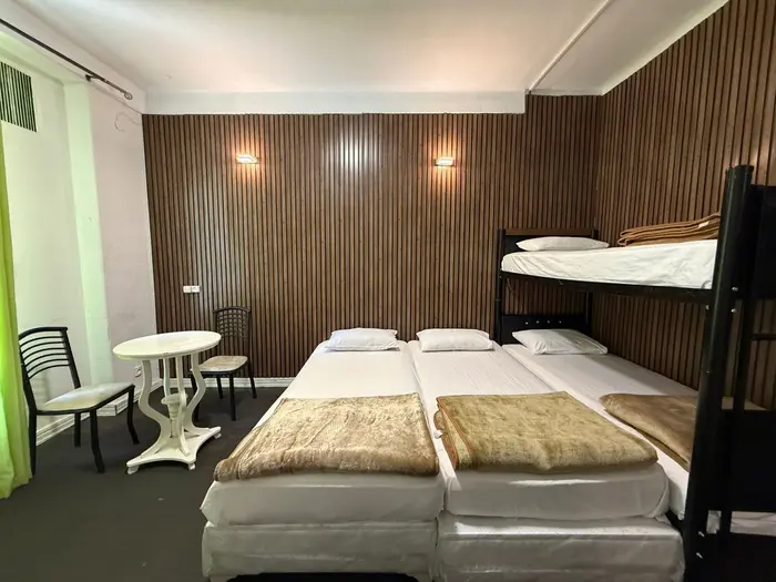 سوئیت فلت اسلامی واحد 301 بلوار کشاورز