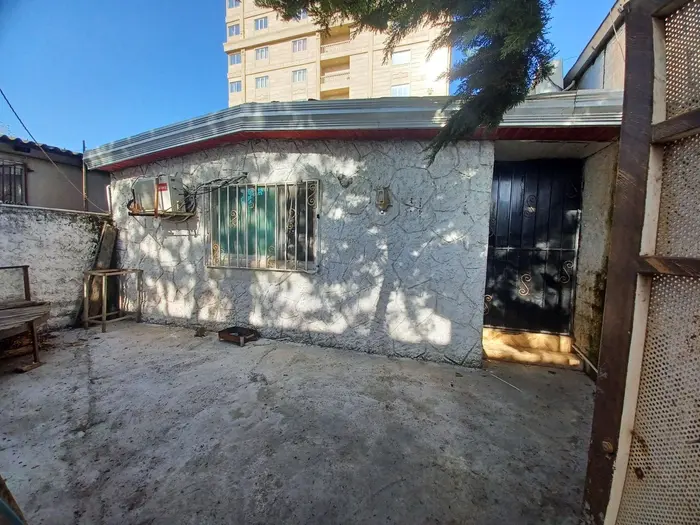 یک خوابه ساحلی زارع