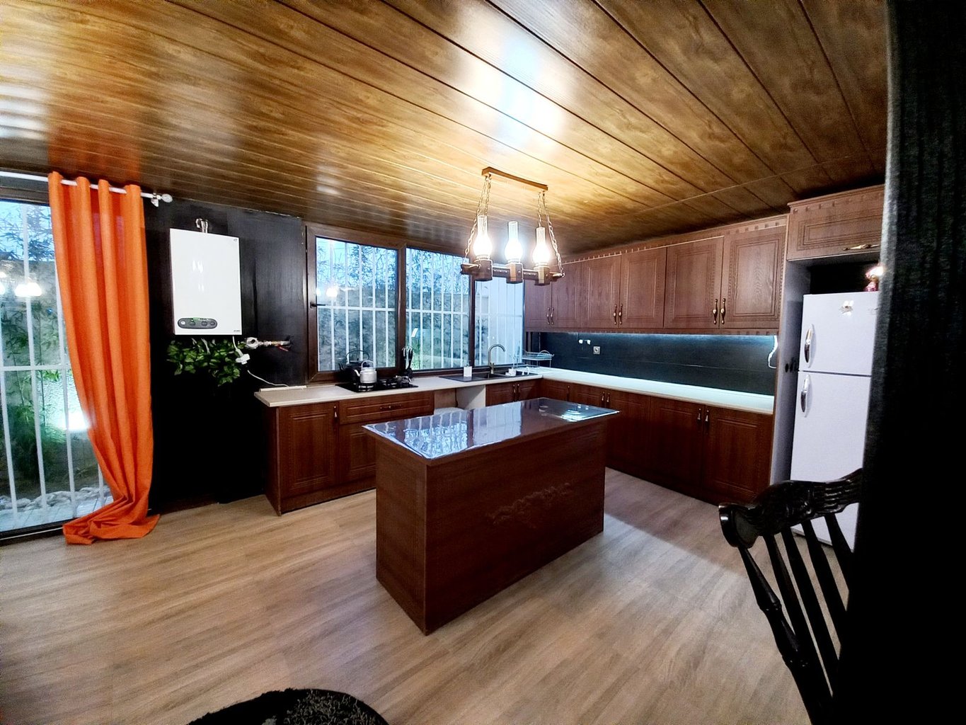 ویلا دوخوابه دوبلکس استخردار آبگرم مارالی - آشپزخانه