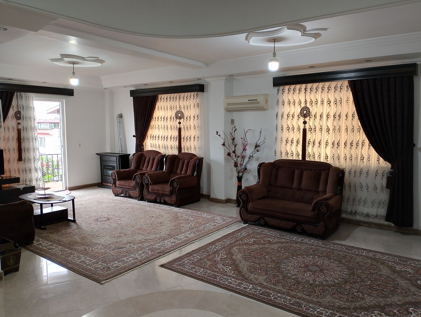 ویلا دوخوابه محدث - هال پذیرایی