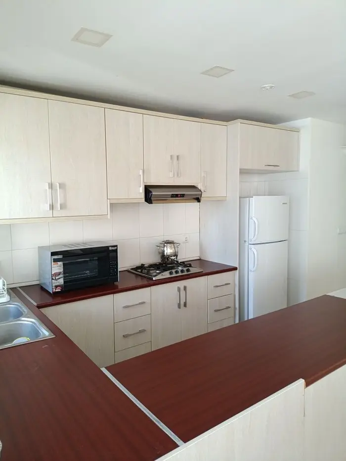 آپارتمان دوخوابه سرولایف طبقه اول غربی