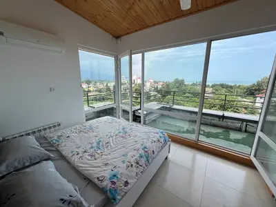 آپارتمان دوخوابه پنت هاووس مزرعه سبز