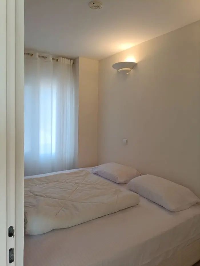 آپارتمان دوخوابه سرولایف طبقه اول غربی