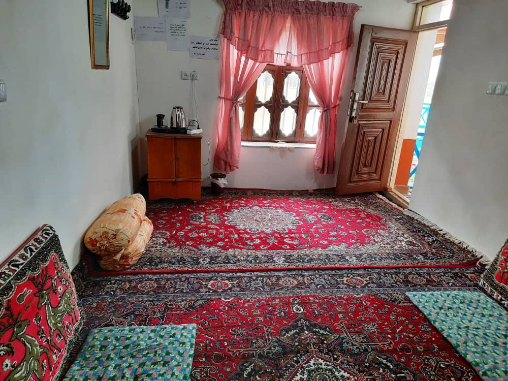 بوم گردی مین سی - واحد کترا - نشیمن