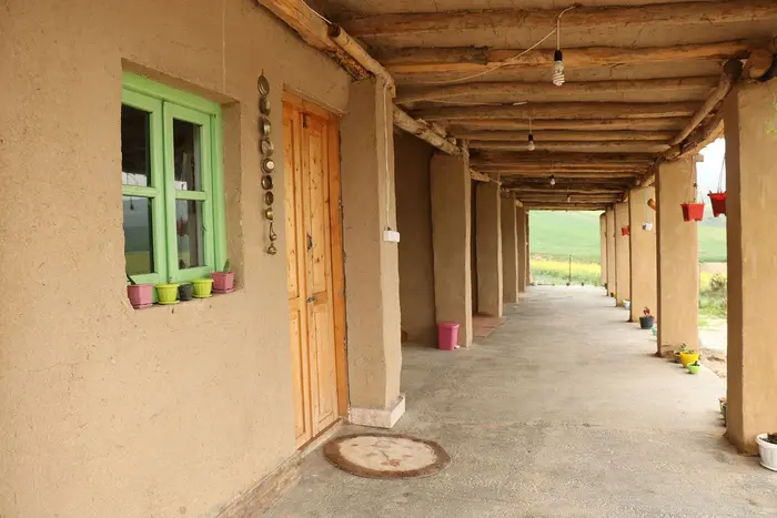 ده پدربزرگ - واحد 4 - نمای بیرون