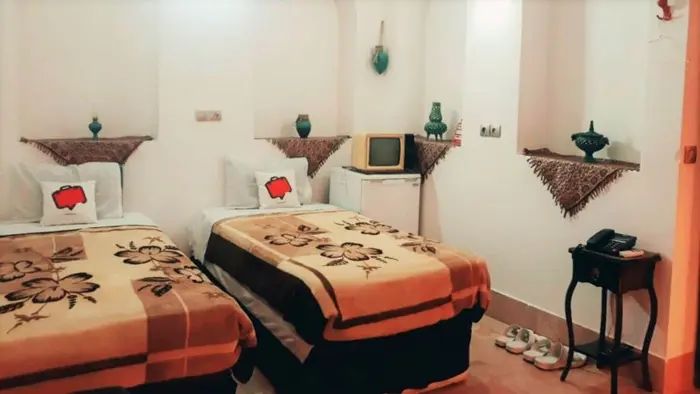 بوم گردی نقره یزد - واحد 104 - اتاق 104