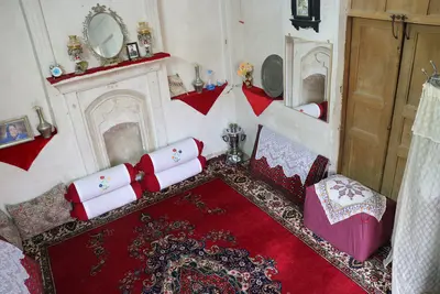 بومگردی خانه ناصر لشکر - واحد چهار