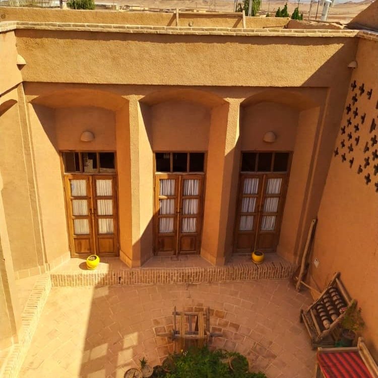 اقامتگاه سنتی رستم 1 - بهرام - حیاط