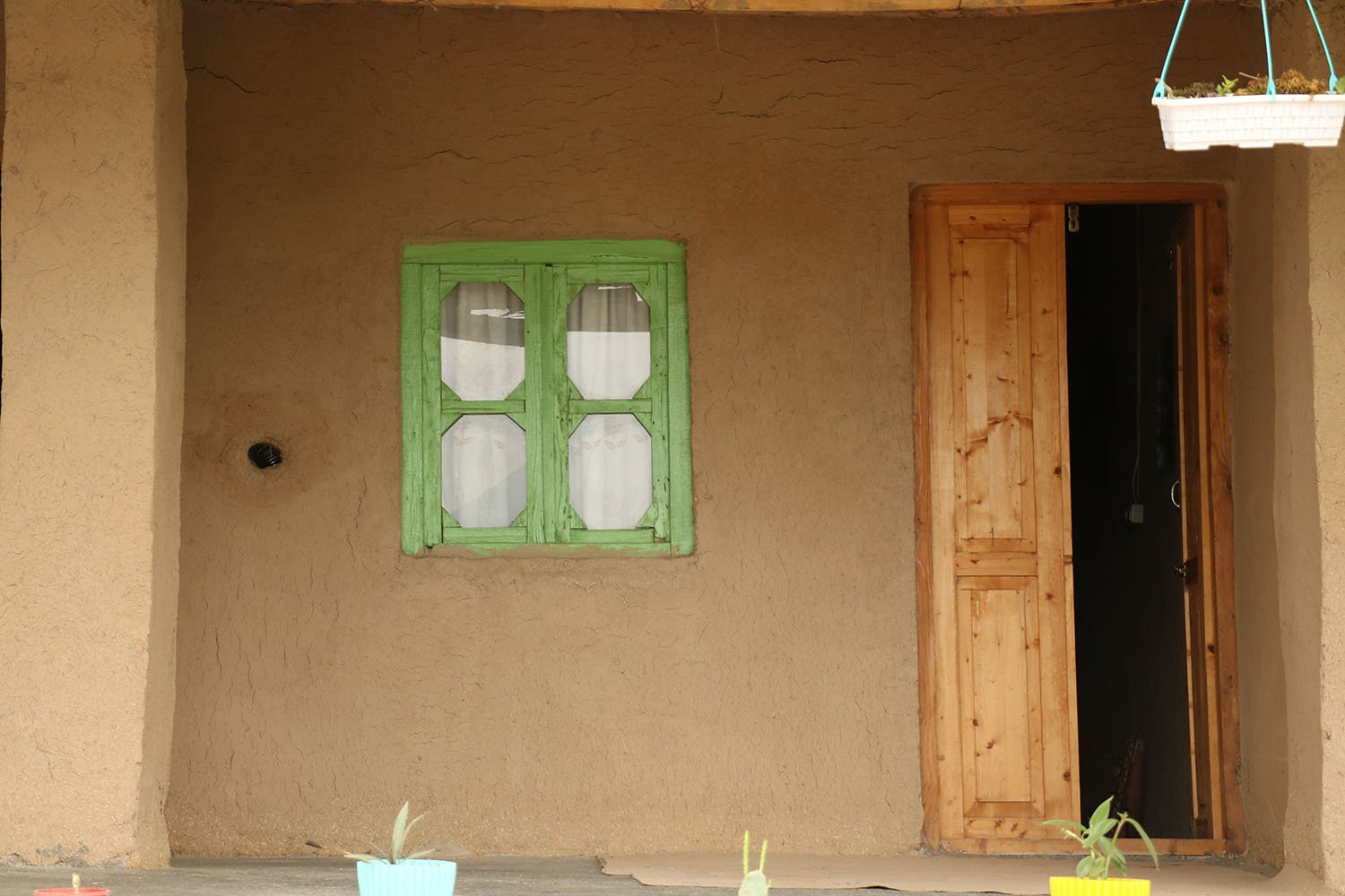 ده پدربزرگ - واحد 1 - نمای ورودی اتاق