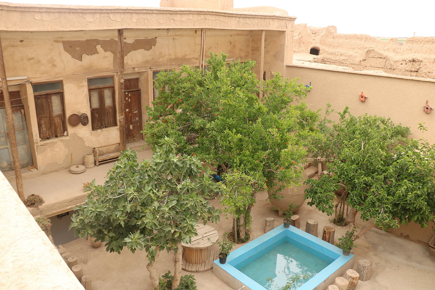 بوم گردی خانه ناصر لشکر - واحد دو - حیاط
