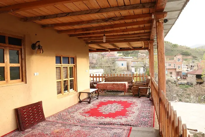 کلبه چهارخوابه تورنگ مینودشت - تراس