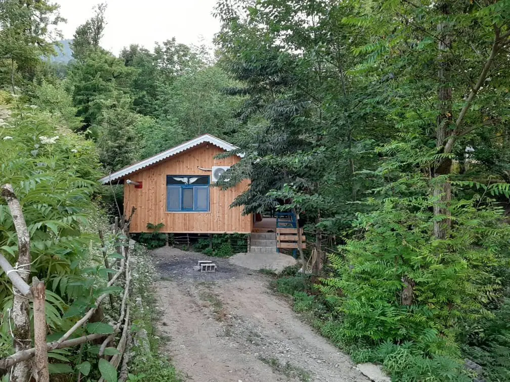 چوبی جنگلی کلبه ماهان - نمای کلی 