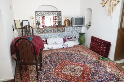 بومگردی خانه کله - واحد 3