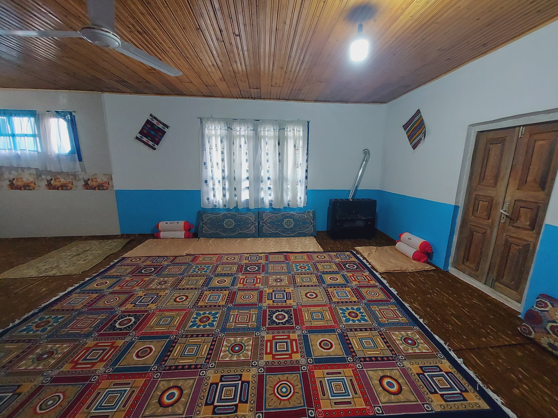 کلبه یک خوابه سرای رستم - واحد 2 - نمای داخلی