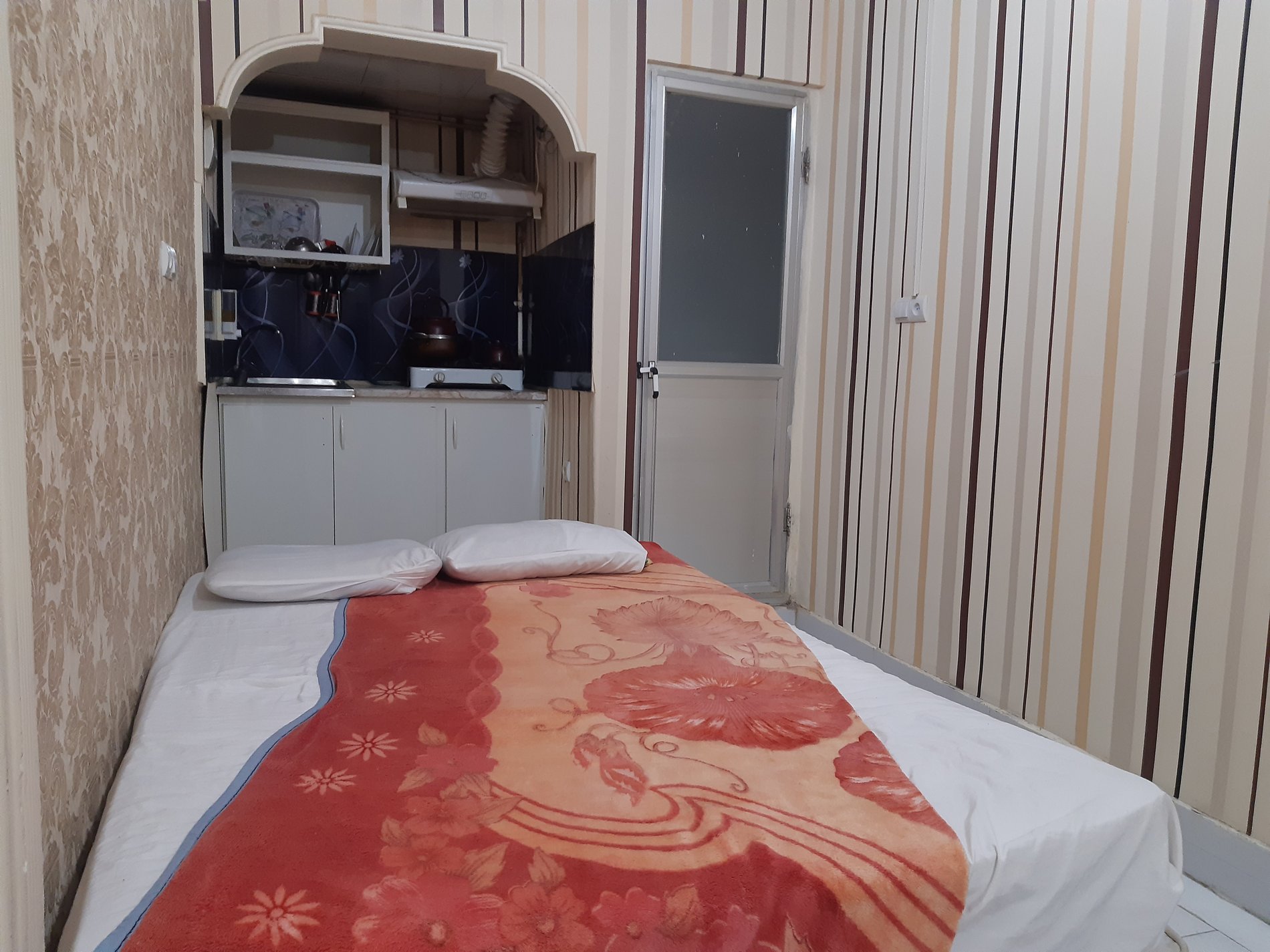 سه تخته آقاخانی - تخت خواب