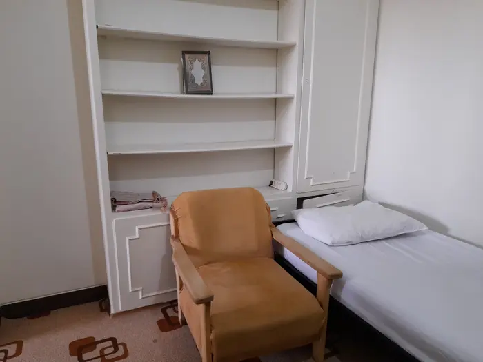 هاستل آنی - اتاق سه تخته اول - اتاق سه تخته