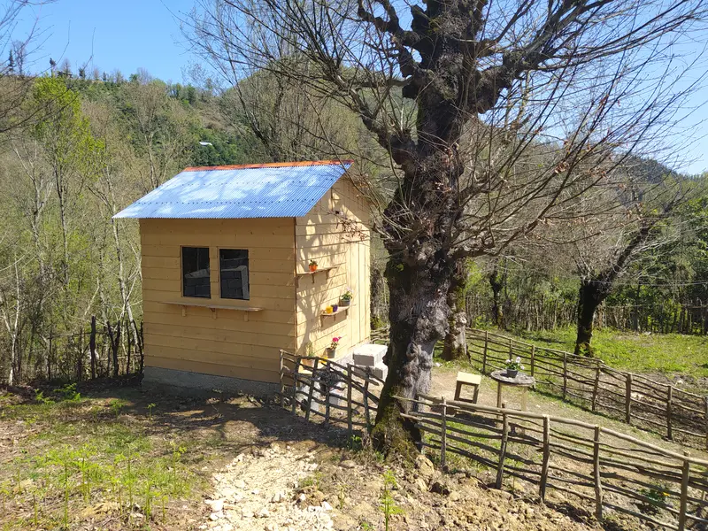 بوم گردی سید خنم اتاق کراتدار - نمای بیرون