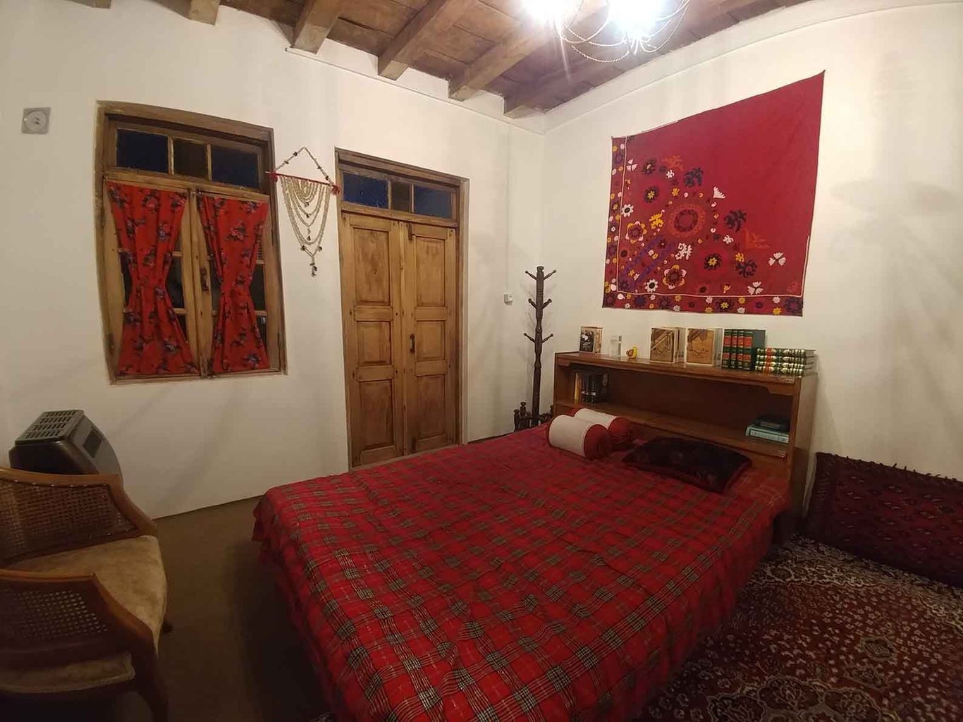 آوش - واحد راش قرمز