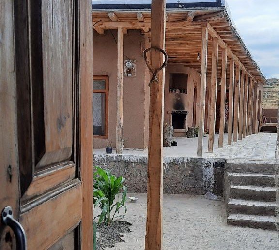 آناده - واحد همسایه شیردِل