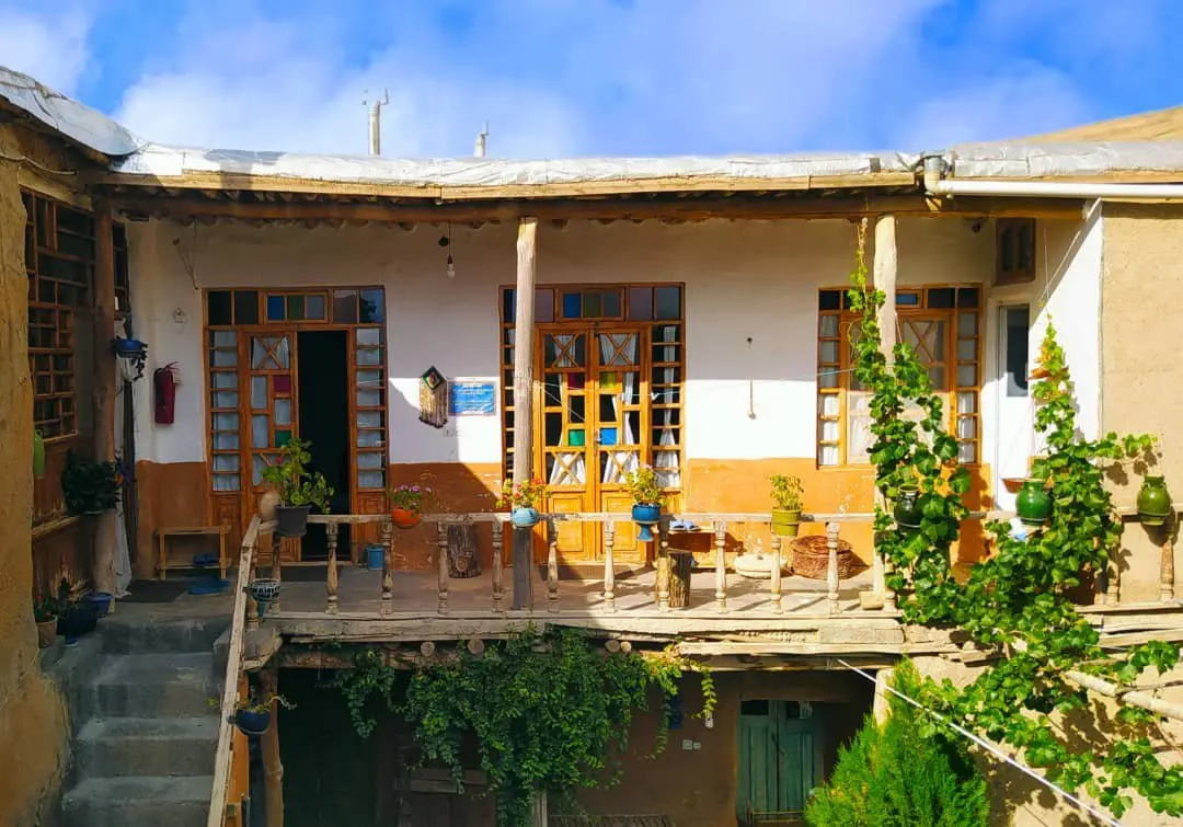 ترلان - اتاق (3) - نما