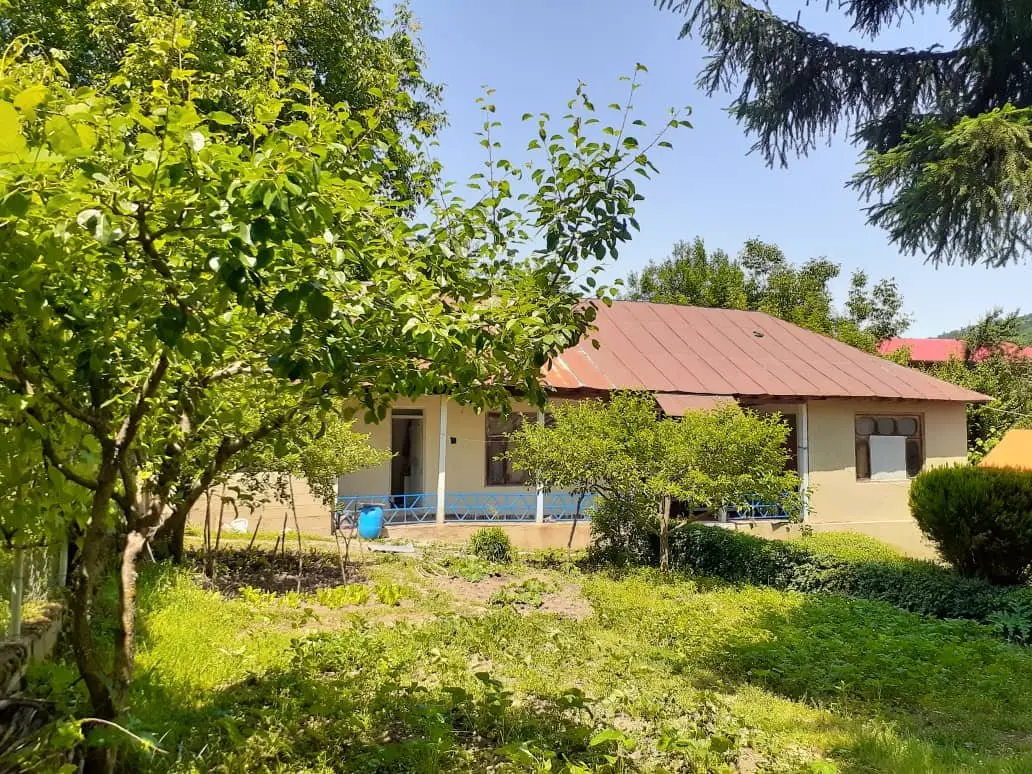 بوم گردی سه خوابه مرسی سی - نمای اقامتگاه