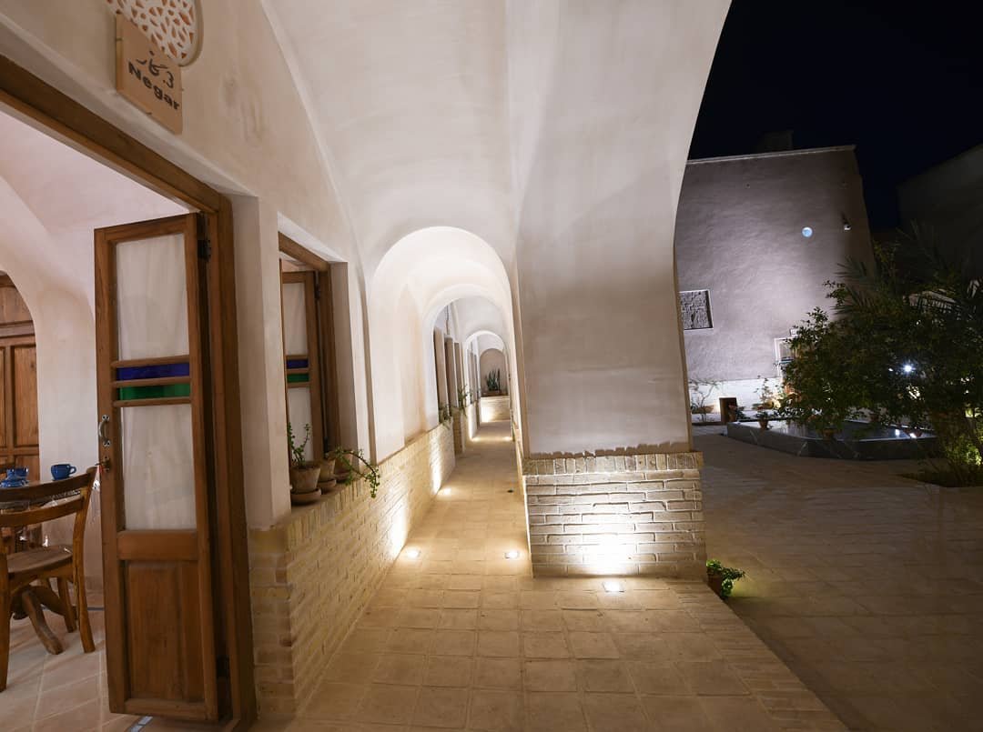 سرای طاق چشمه - واحد لاله - نمای ساختمان