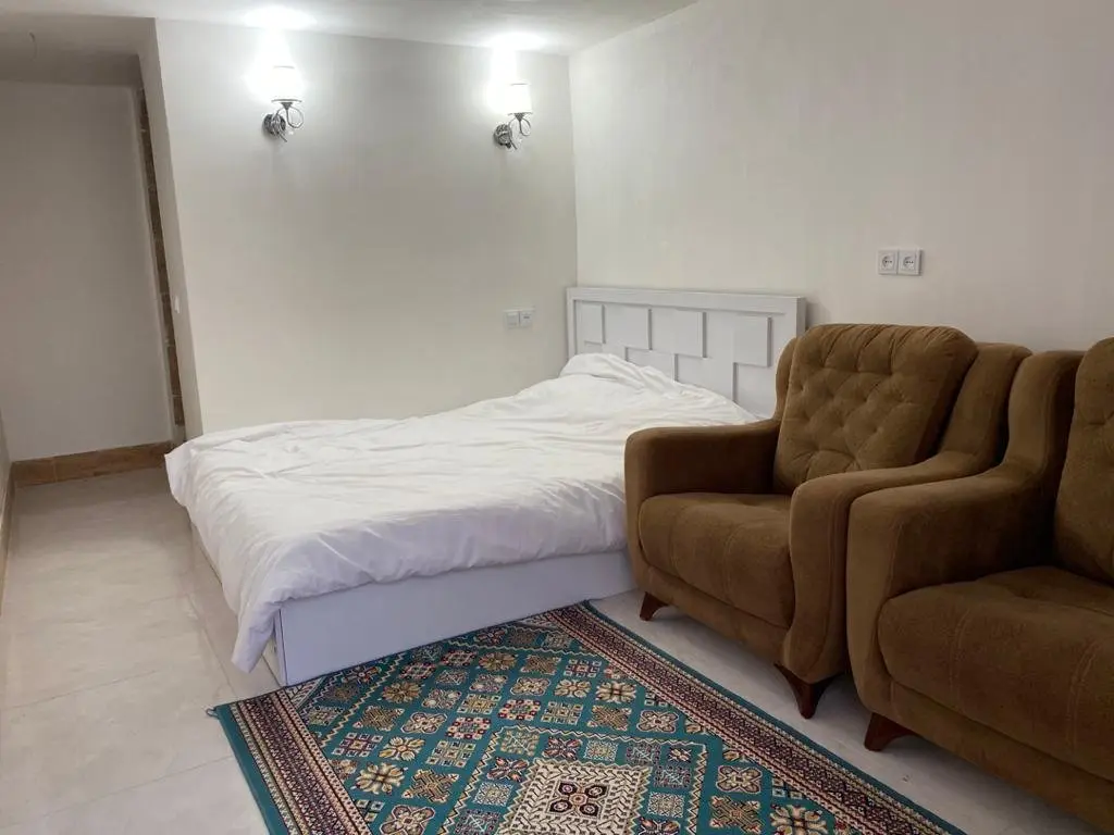 اقامتگاه سنتی هتل ساحل سرخ - واحد سرویس دار