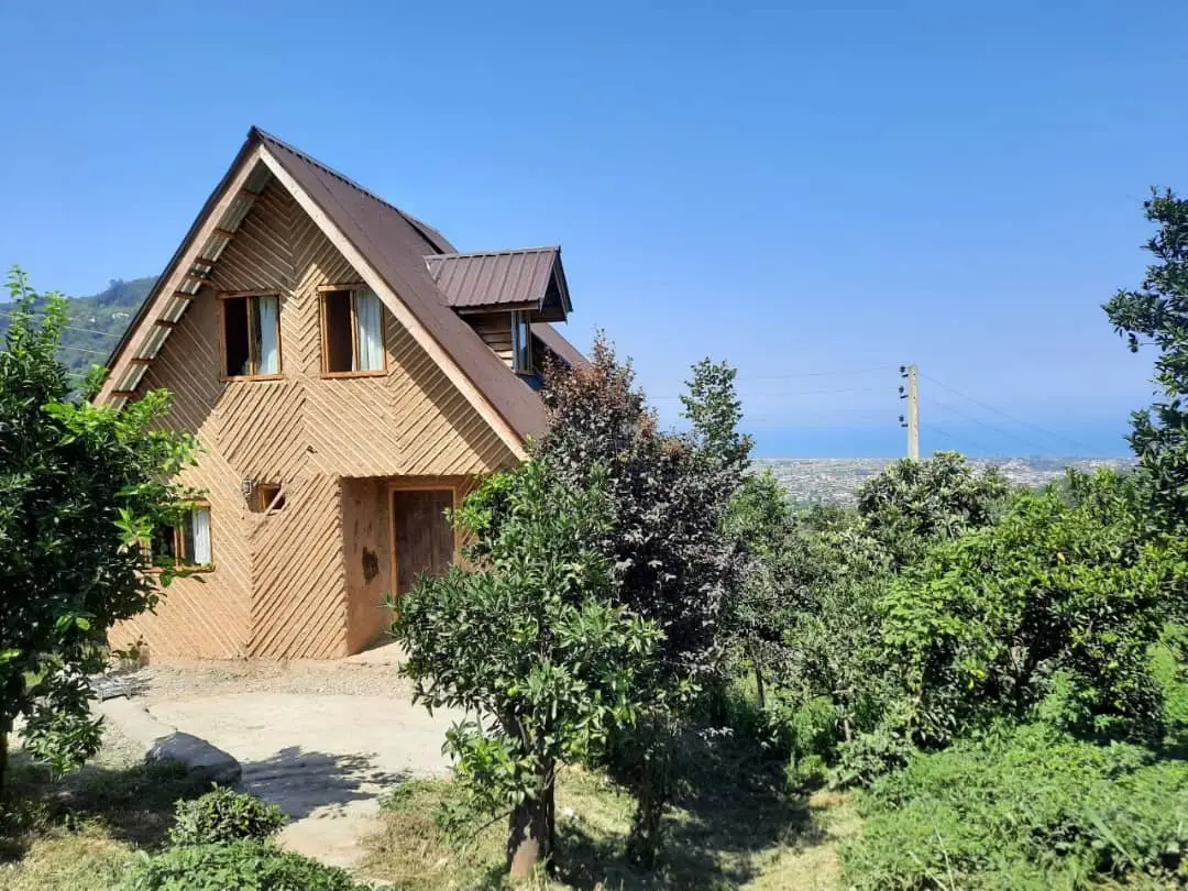 کلبه دوخوابه جنگلی طبیعت 2 - نمای بیرون