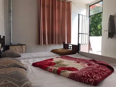 بومگردی محلی قلعه - سه تخته