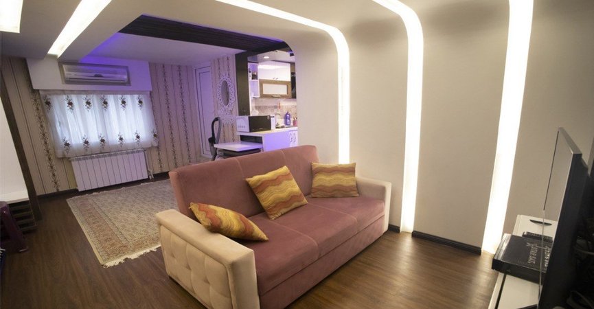 سوئیت فلت بیستون - فلت بیستون